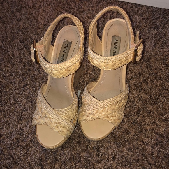 Steve Madden Shoes - Steve Madden size 7 wedges.